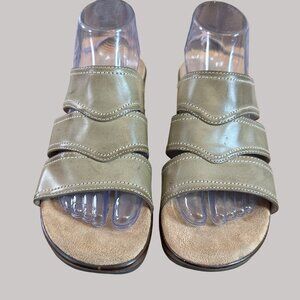 G H Bass Women's Slip-On Distressed Uppers Sandals With Wave Straps & Cushioned